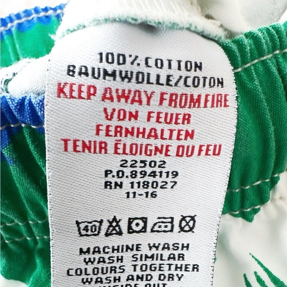 Mini Boden | Cotton Canvas Shark Shorts (4 yrs) 🦈 - Picture 4 of 5